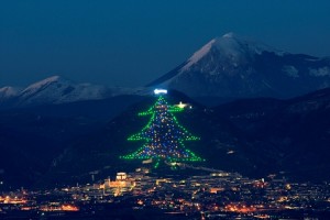 albero-di-natale-a-gubbio