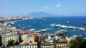 I colori e i sapori di Napoli. Ecco cosa vedere