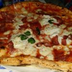 Dove mangiare a Napoli la vera pizza napoletana?