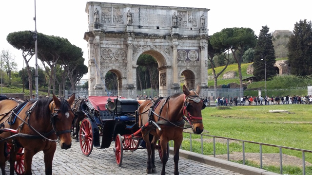 Turismo-a-Roma-Colosseo