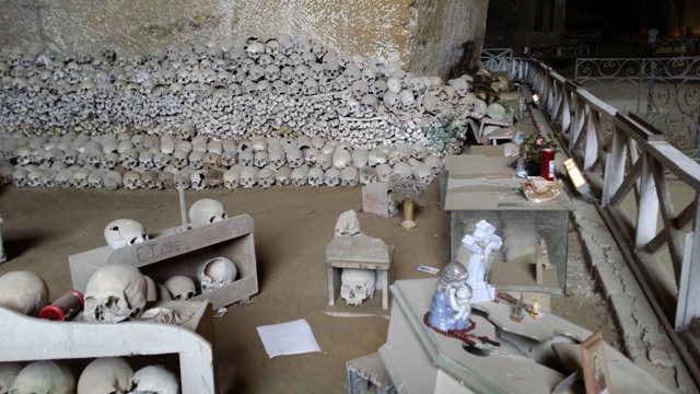 cimitero-delle-fontanelle-napoli