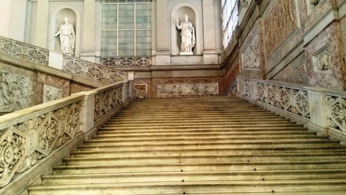 palazzo reale a Napoli