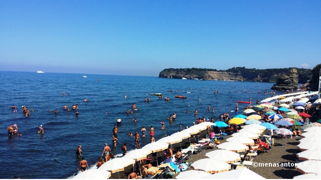 Procida-Spiaggia-La-Chiaiolella