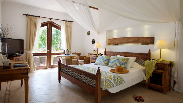 AlpiClub-Bluebay-Beach-Resort-Spa