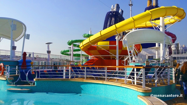 Nave-Norwegian-Epic-Piscina